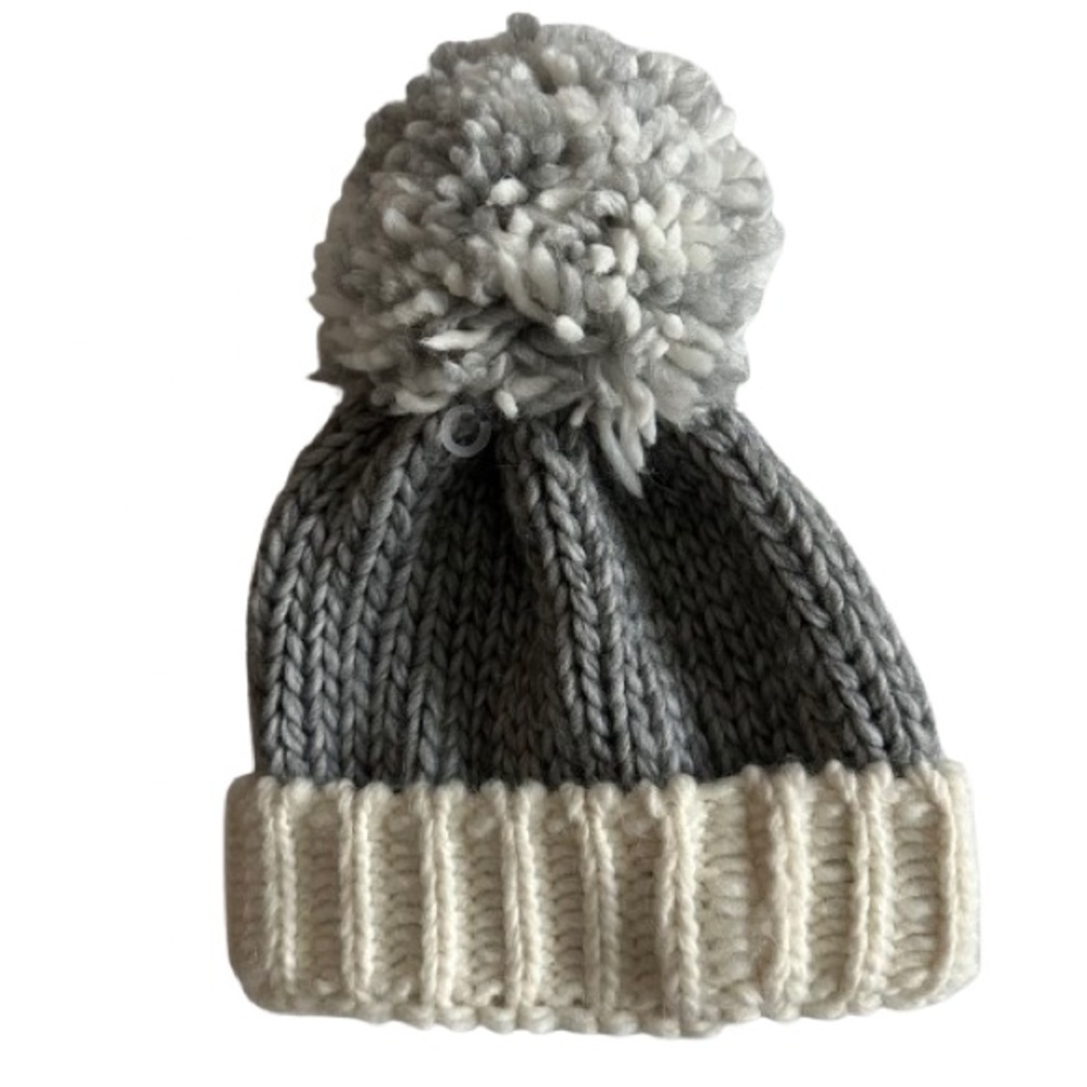 Gelso Bianco Italian Women's Girl's Gray & White This Knit Pom-Pom Beanie Hat